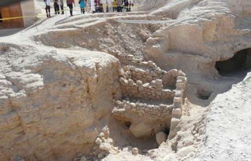 Sotaydulich_Du_hanh_the_gioi_Thung_lung_cac_vi_vua_01.jpg