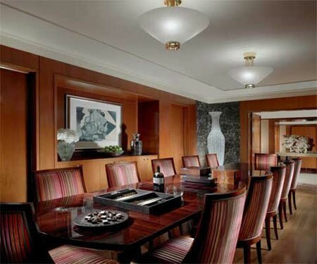 Sổ tay du lịch so tay du lich Sotaydulich Sotay Dulich Khampha Kham Pha Bui Royal Penthouse phong khach san dat nhat the gioI