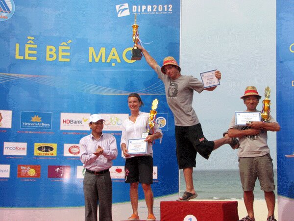 Sổ tay du lịch so tay du lich Sotaydulich Sotay Dulich Khampha Kham Pha Bui Van dong vien Phap vo dich cuoc thi du bay quoc te Da Nang 2012