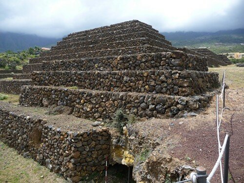 Sổ tay du lịch so tay du lich Sotaydulich Sotay Dulich Khampha Kham Pha Bui Ngam cac kim tu thap tren the gioi