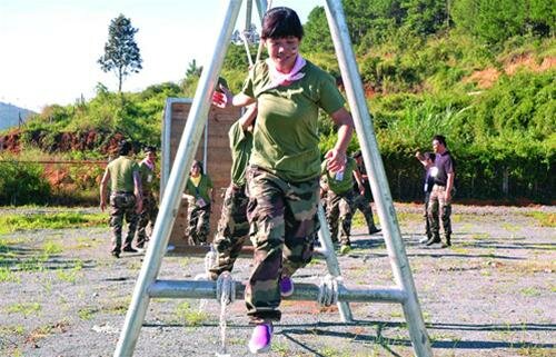 Sổ tay du lịch so tay du lich Sotaydulich Sotay Dulich Khampha Kham Pha Bui Mot ngay chinh phuc nui Voi