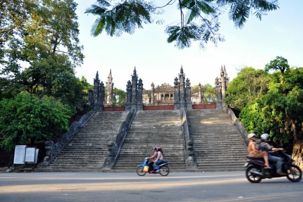 Sổ tay du lịch so tay du lich Sotaydulich Sotay Dulich Khampha Kham Pha Bui Mot vong tham Hue