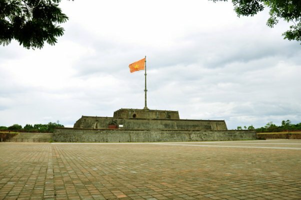 Sổ tay du lịch so tay du lich Sotaydulich Sotay Dulich Khampha Kham Pha Bui Mot vong tham Hue