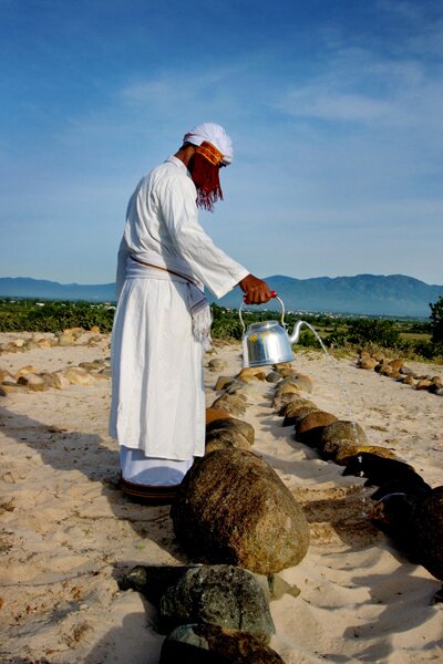 Sổ tay du lịch so tay du lich Sotaydulich Sotay Dulich Khampha Kham Pha Bui Ramuwan Le tao mo cua nguoi Cham Hoi giao o Ninh Thuan