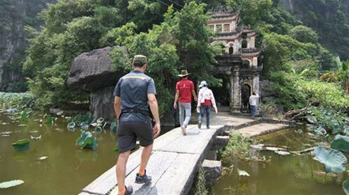 Sổ tay du lịch so tay du lich Sotaydulich Sotay Dulich Khampha Kham Pha Bui Về thăm cảnh tiên Bích Động 