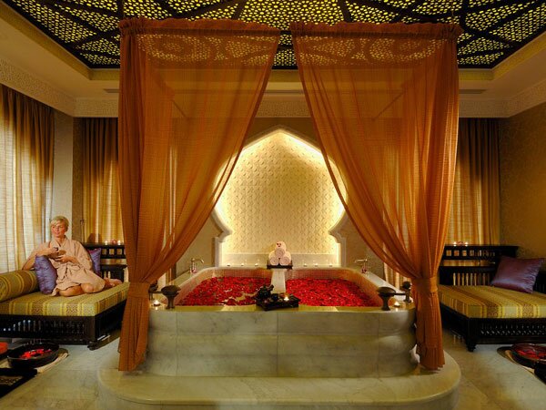 Sổ tay du lịch so tay du lich Sotaydulich Sotay Dulich Khampha Kham Pha Bui Grand Palace khách sạn sang trọng bậc nhất Trung Đông