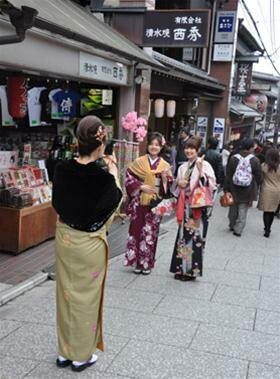 Sổ tay du lịch so tay du lich Sotaydulich Sotay Dulich Khampha Kham Pha Bui Tokyo lạ lẫm mà ấm tình