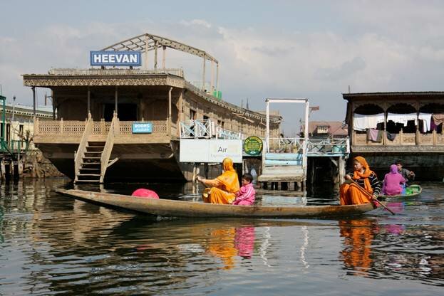 Sổ tay du lịch so tay du lich Sotaydulich Sotay Dulich Khampha Kham Pha Bui Srinagar Thiên đường ngày hè