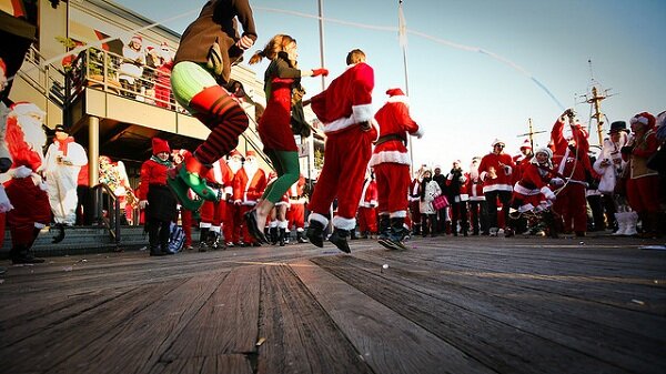 Sổ tay du lịch so tay du lich Sotaydulich Sotay Dulich Khampha Kham Pha Bui Hóa thành Santa cùng hội Santacon 