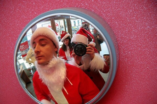 Sổ tay du lịch so tay du lich Sotaydulich Sotay Dulich Khampha Kham Pha Bui Hóa thành Santa cùng hội Santacon 