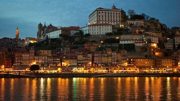 Sổ tay du lịch so tay du lich Sotaydulich Sotay Dulich Khampha Kham Pha Bui Cais da Ribeira linh hồn của Porto