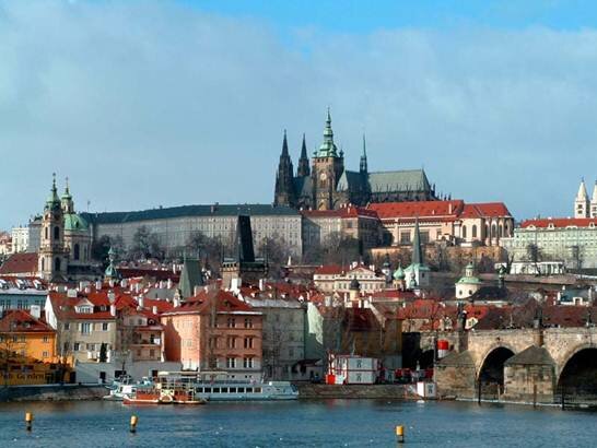 Sổ tay du lịch so tay du lich Sotaydulich Sotay Dulich Khampha Kham Pha Bui Lâu đài Prague Viên ngọc quý ở Czech