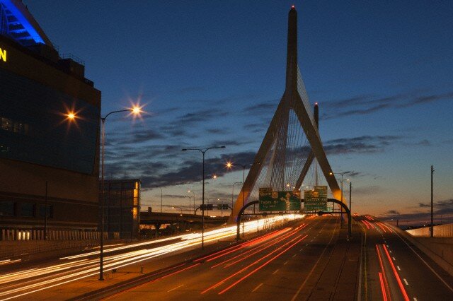 Sổ tay du lịch so tay du lich Sotaydulich Sotay Dulich Khampha Kham Pha Bui Leonard P. Zakim Chiếc cầu nổi bật ở Boston