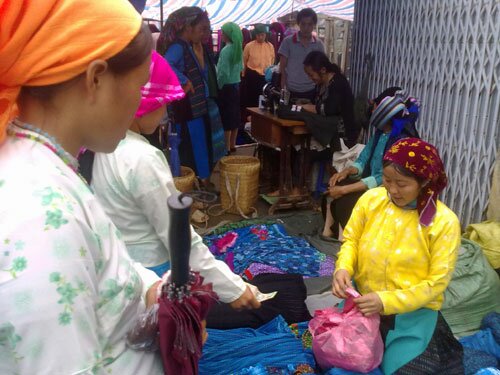 Sổ tay du lịch so tay du lich Sotaydulich Sotay Dulich Khampha Kham Pha Bui Chợ phiên Mèo Vạc