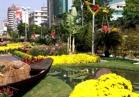 Sổ tay du lịch so tay du lich Sotaydulich Sotay Dulich Khampha Kham Pha Bui Đường hoa Nguyễn Huệ văn hóa Tết của Sài Gòn