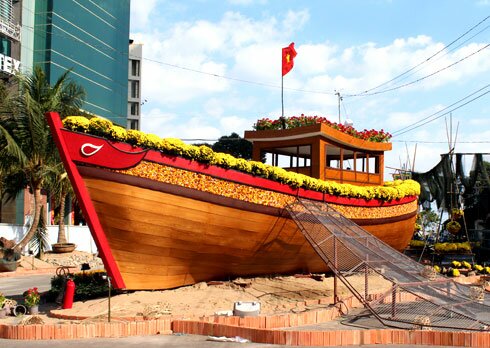 Sổ tay du lịch so tay du lich Sotaydulich Sotay Dulich Khampha Kham Pha Bui Đường hoa Nguyễn Huệ trước giờ khai mạc