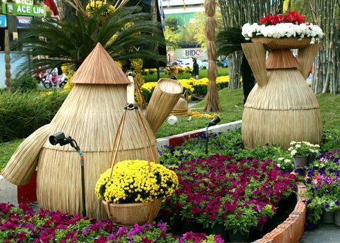 Sổ tay du lịch so tay du lich Sotaydulich Sotay Dulich Khampha Kham Pha Bui Đường hoa Nguyễn Huệ trước giờ khai mạc