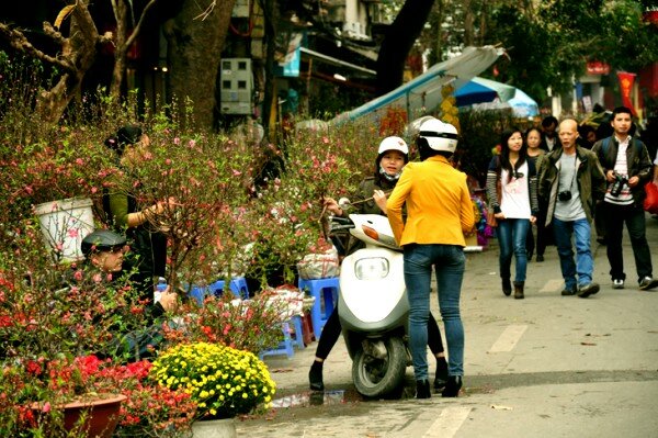 Sổ tay du lịch so tay du lich Sotaydulich Sotay Dulich Khampha Kham Pha Bui Chợ hoa tết Hàng Lược