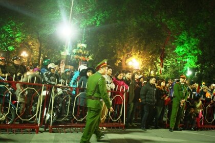 Sổ tay du lịch so tay du lich Sotaydulich Sotay Dulich Khampha Kham Pha Bui Hình ảnh pháo hoa lung linh đón xuân Quý Tỵ trên cả nước