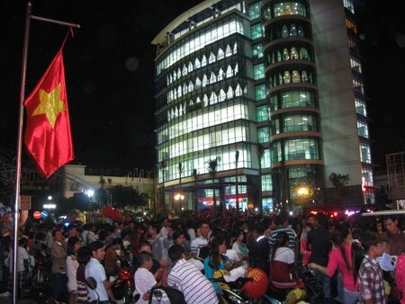 Sổ tay du lịch so tay du lich Sotaydulich Sotay Dulich Khampha Kham Pha Bui Hình ảnh pháo hoa lung linh đón xuân Quý Tỵ trên cả nước