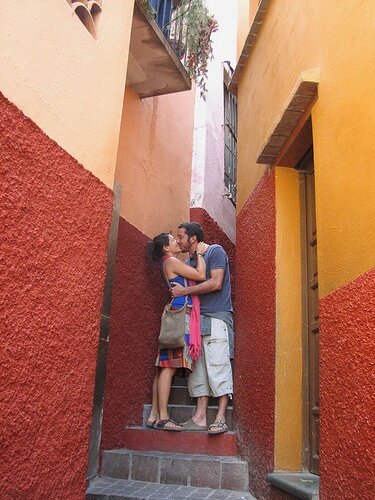 Sổ tay du lịch so tay du lich Sotaydulich Sotay Dulich Khampha Kham Pha Bui Travelling kiss Nụ hôn khám phá