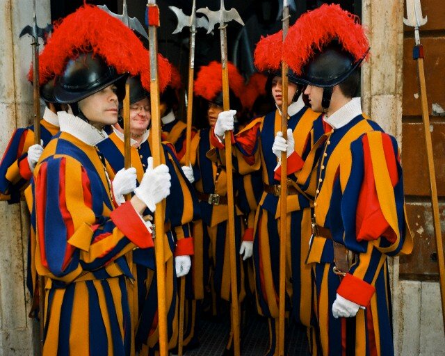 Sổ tay du lịch so tay du lich Sotaydulich Sotay Dulich Khampha Kham Pha Bui Chuyện về lính gác Thụy Sĩ ở Vatican