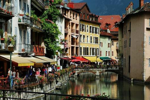 Sổ tay du lịch so tay du lich Sotaydulich Sotay Dulich Khampha Kham Pha Bui Lãng mạn Annecy 