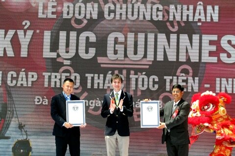Sổ tay du lịch so tay du lich Sotaydulich Sotay Dulich Khampha Kham Pha Bui Trao 4 kỷ lục Guinness cho cáp treo Bà Nà