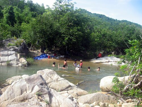 Sổ tay du lịch so tay du lich Sotaydulich Sotay Dulich Khampha Kham Pha Bui Khám phá suối Ba Li