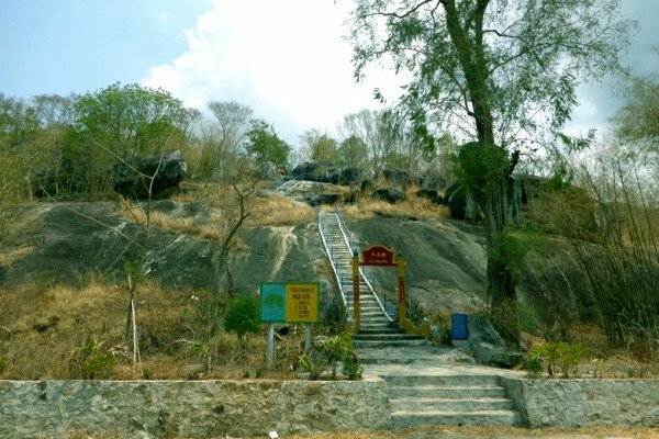 Sổ tay du lịch so tay du lich Sotaydulich Sotay Dulich Khampha Kham Pha Bui Cửu Thiên miếu ở Tri Tôn
