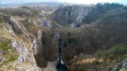 Sổ tay du lịch so tay du lich Sotaydulich Sotay Dulich Khampha Kham Pha Bui Quần đảo Nam Du Viên ngọc thô ở phương nam