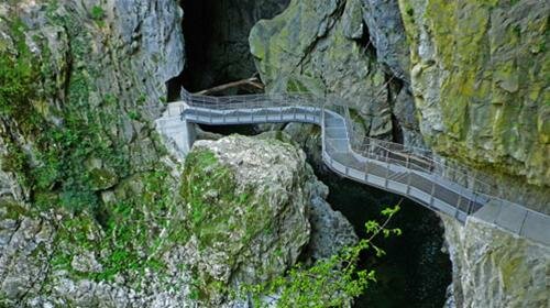 Sổ tay du lịch so tay du lich Sotaydulich Sotay Dulich Khampha Kham Pha Bui Quần đảo Nam Du Viên ngọc thô ở phương nam