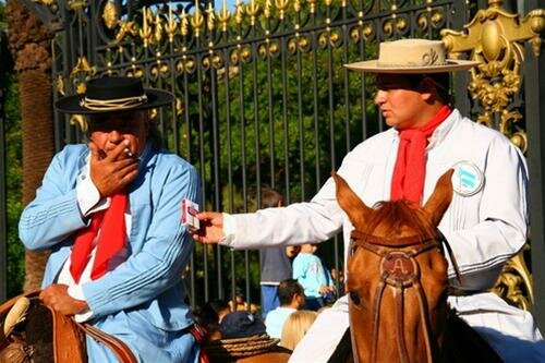 Sổ tay du lịch so tay du lich Sotaydulich Sotay Dulich Khampha Kham Pha Bui Uruguay đất nước mang tên dòng sông