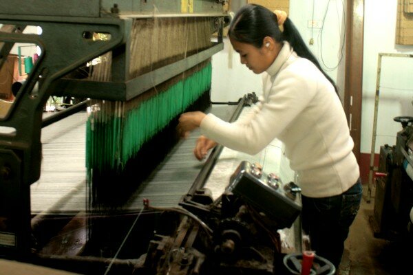 Sổ tay du lịch so tay du lich Sotaydulich Sotay Dulich Khampha Kham Pha Bui Làng lụa Nha Xá