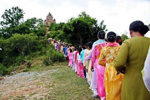 Sổ tay du lịch so tay du lich Sotaydulich Sotay Dulich Khampha Kham Pha Bui Ninh Thuận rộn ràng lễ hội Kate Chăm