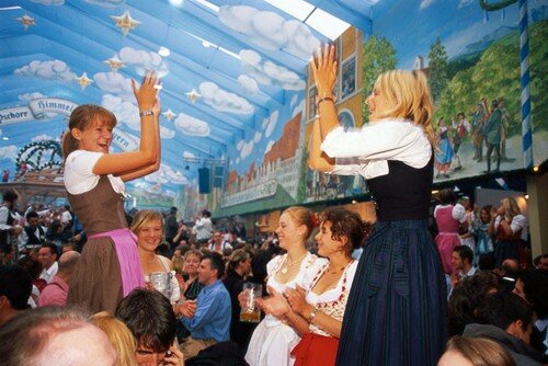 Sổ tay du lịch so tay du lich Sotaydulich Sotay Dulich Khampha Kham Pha Bui Oktoberfest Hội chợ phù hoa