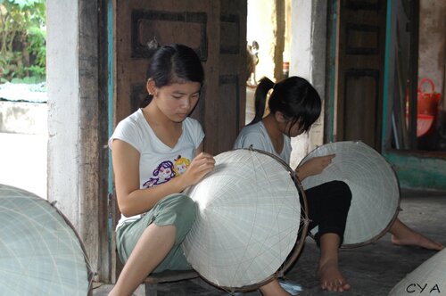 Sổ tay du lịch so tay du lich Sotaydulich Sotay Dulich Khampha Kham Pha Bui Chợ nón làng Chuông