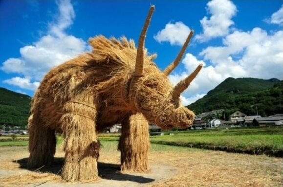Sổ tay du lịch so tay du lich Sotaydulich Sotay Dulich Khampha Kham Pha Bui Những tác phẩm nghệ thuật làm từ rơm