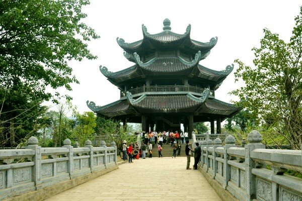 Sổ tay du lịch so tay du lich Sotaydulich Sotay Dulich Khampha Kham Pha Bui Bái Đính Ngôi chùa của những kỷ lục