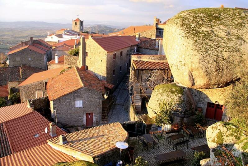 Sổ tay du lịch so tay du lich Sotaydulich Sotay Dulich Khampha Kham Pha Bui Thăm ngôi làng đá Monsanto ở Bồ Đào Nha