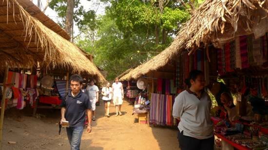 Sổ tay du lịch so tay du lich Sotaydulich Sotay Dulich Khampha Kham Pha Bui Làng cổ dài ở Chiang Mai 