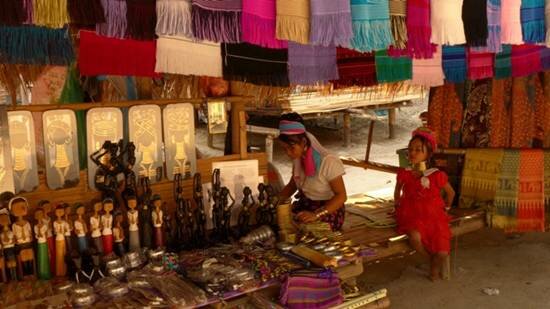Sổ tay du lịch so tay du lich Sotaydulich Sotay Dulich Khampha Kham Pha Bui Làng cổ dài ở Chiang Mai 
