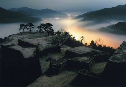 Sổ tay du lịch so tay du lich Sotaydulich Sotay Dulich Khampha Kham Pha Bui Takeda Lâu đài trên mây