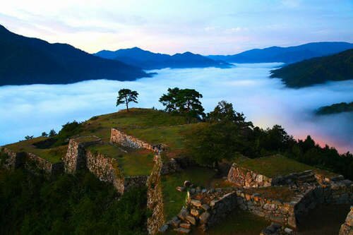 Sổ tay du lịch so tay du lich Sotaydulich Sotay Dulich Khampha Kham Pha Bui Takeda Lâu đài trên mây