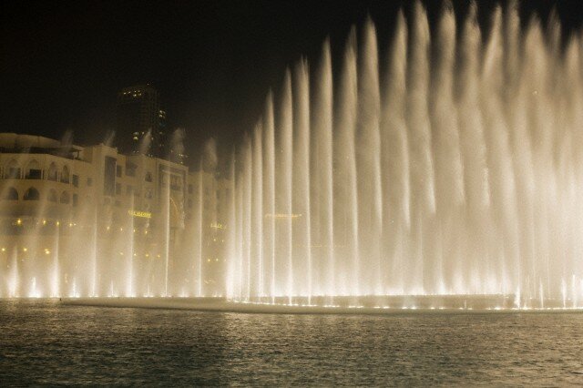 Sổ tay du lịch so tay du lich Sotaydulich Sotay Dulich Khampha Kham Pha Bui Dubai Fountain - màn trình diễn nhạc nước hoành tráng nhất thế giới