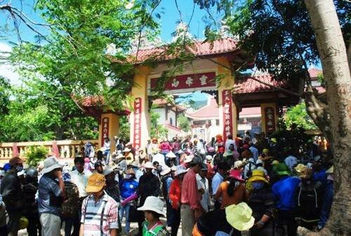 Sổ tay du lịch so tay du lich Sotaydulich Sotay Dulich Khampha Kham Pha Bui Đầu năm đến đất võ Bình Định