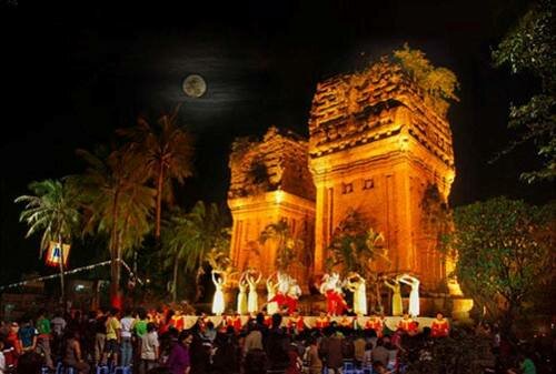 Sổ tay du lịch so tay du lich Sotaydulich Sotay Dulich Khampha Kham Pha Bui Đầu năm đến đất võ Bình Định