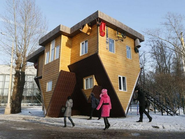 Sổ tay du lịch so tay du lich Sotaydulich Sotay Dulich Khampha Kham Pha Bui Tham quan ngôi nhà lộn ngược độc đáo ở Moscow 