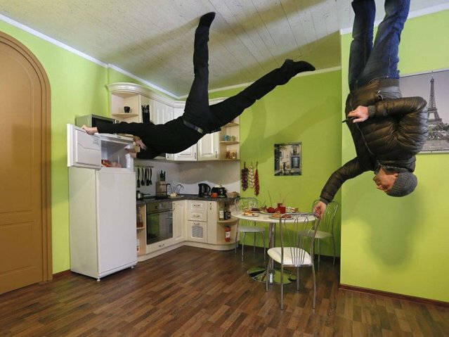 Sổ tay du lịch so tay du lich Sotaydulich Sotay Dulich Khampha Kham Pha Bui Tham quan ngôi nhà lộn ngược độc đáo ở Moscow 
