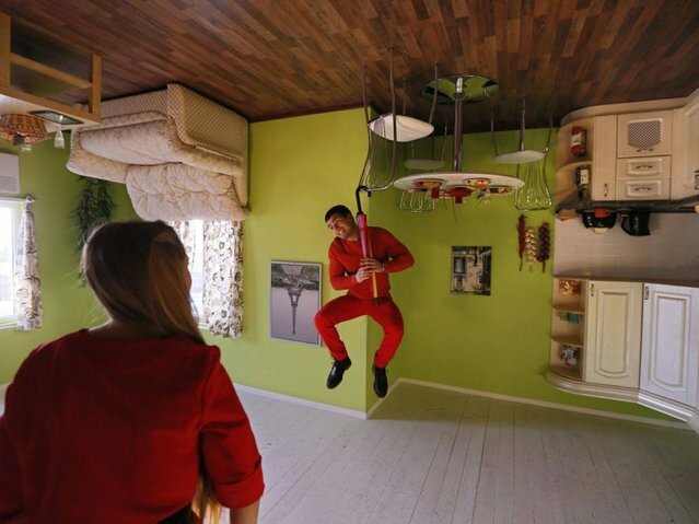 Sổ tay du lịch so tay du lich Sotaydulich Sotay Dulich Khampha Kham Pha Bui Tham quan ngôi nhà lộn ngược độc đáo ở Moscow 